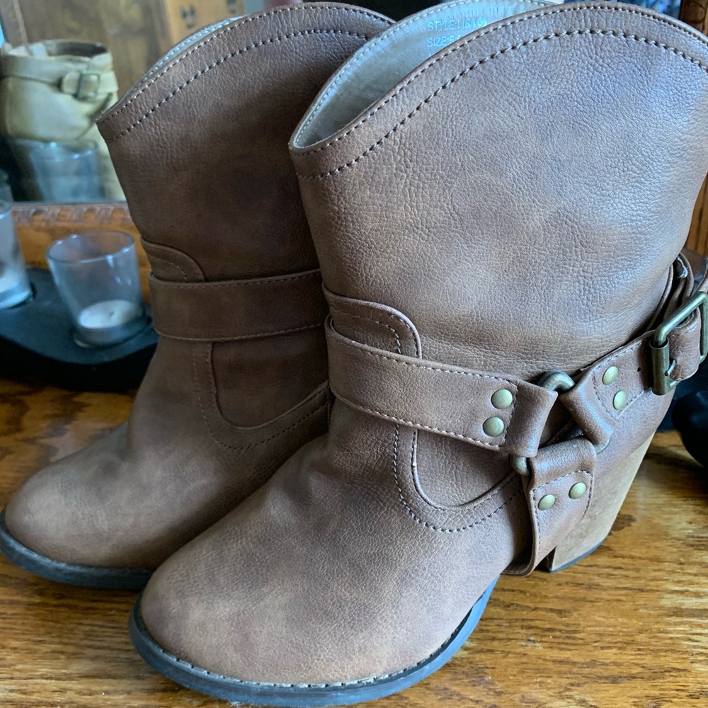Vanity booties